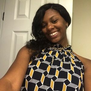 Meet your Posher, Maya